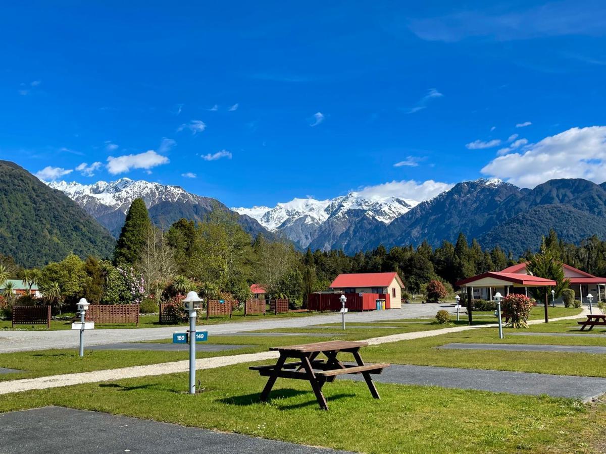 Franz Josef Top 10 Holiday Park Exterior photo