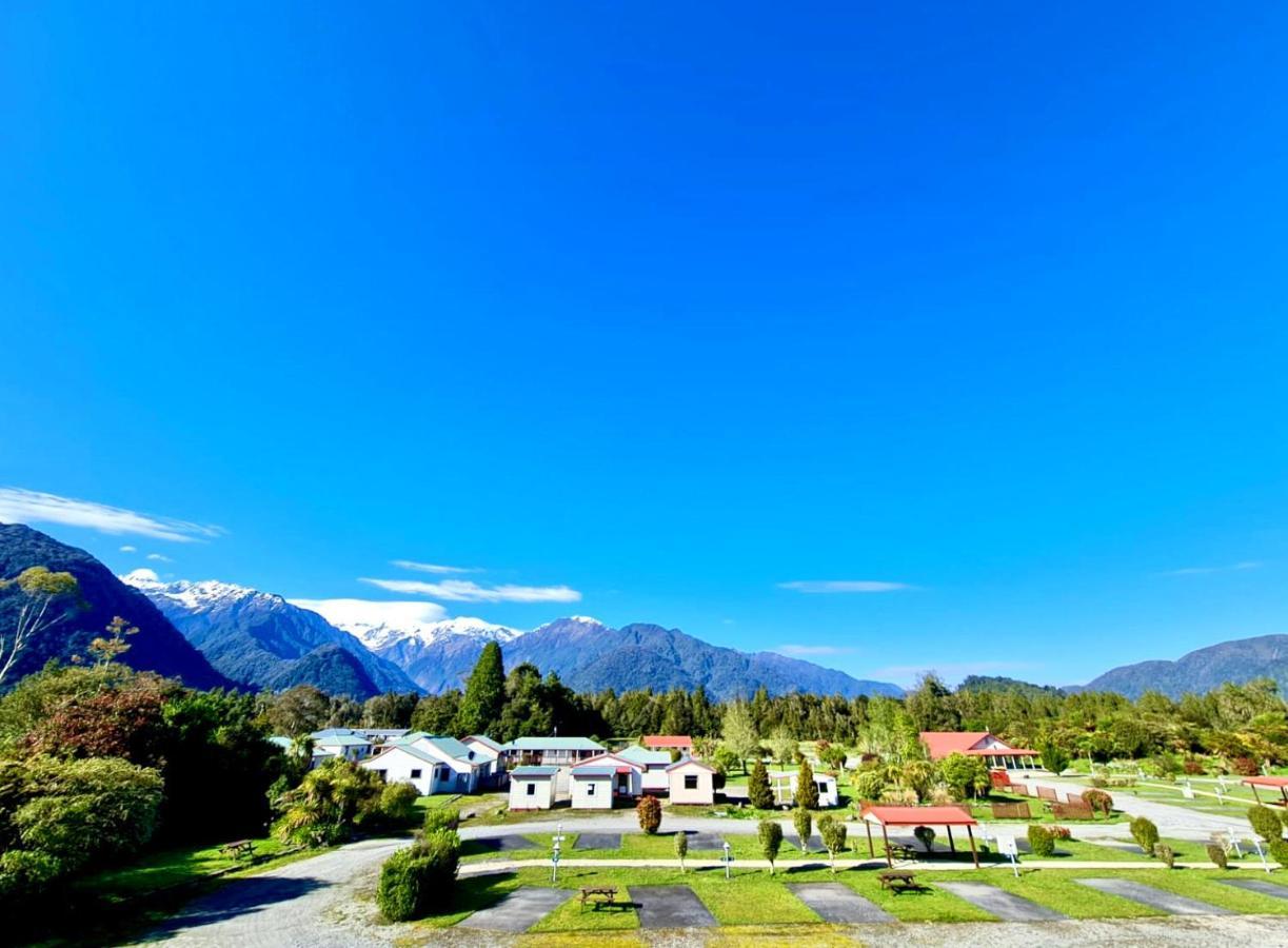 Franz Josef Top 10 Holiday Park Exterior photo