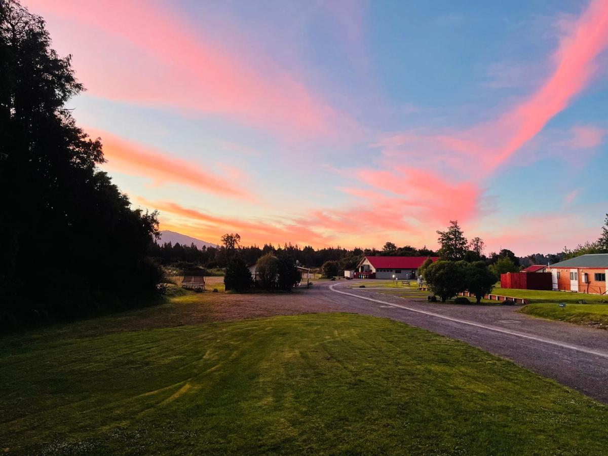 Franz Josef Top 10 Holiday Park Exterior photo