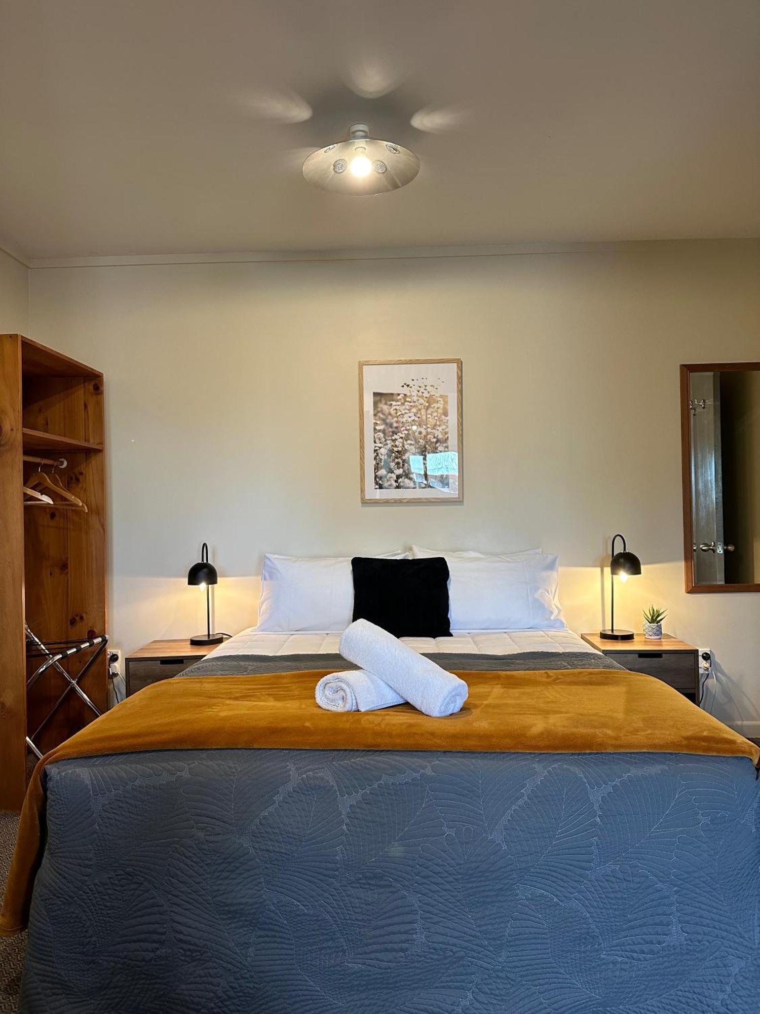 Franz Josef Top 10 Holiday Park Room photo