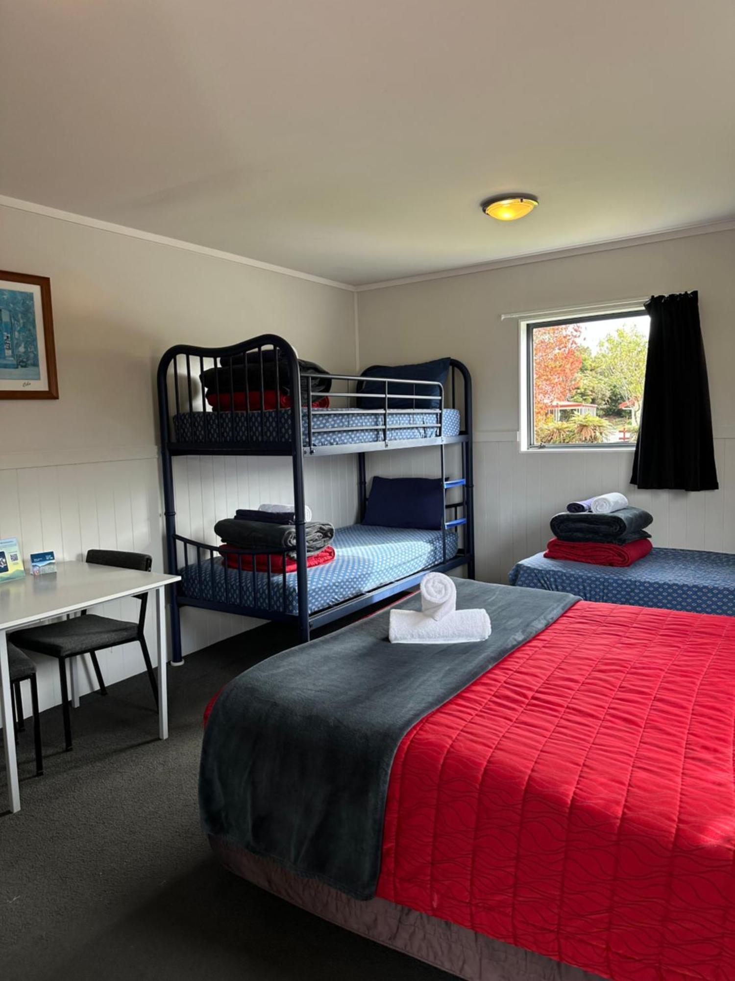 Franz Josef Top 10 Holiday Park Exterior photo