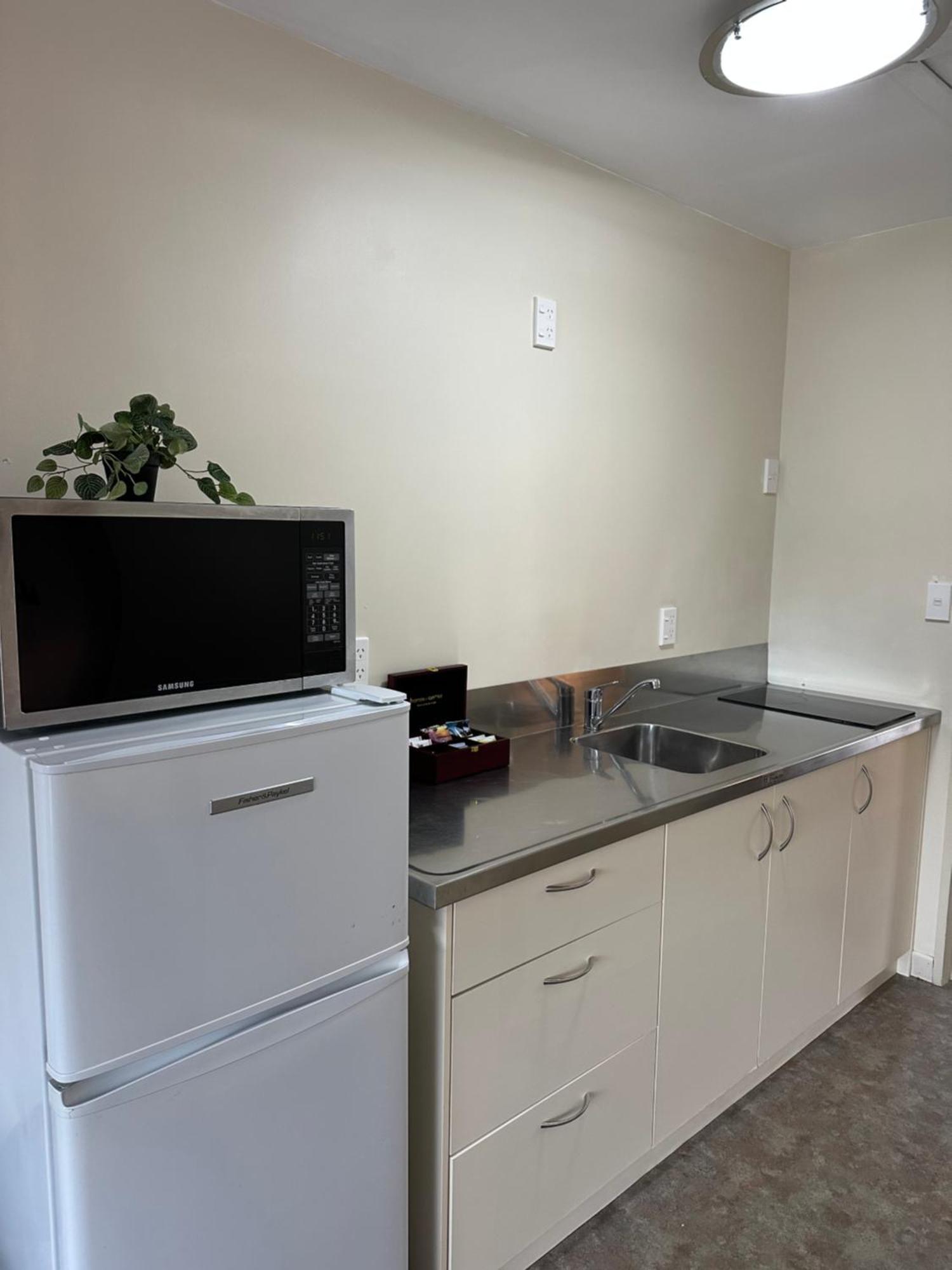 Franz Josef Top 10 Holiday Park Room photo